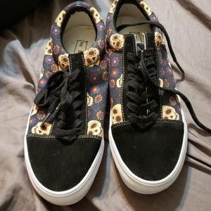 Sugar skull shoes